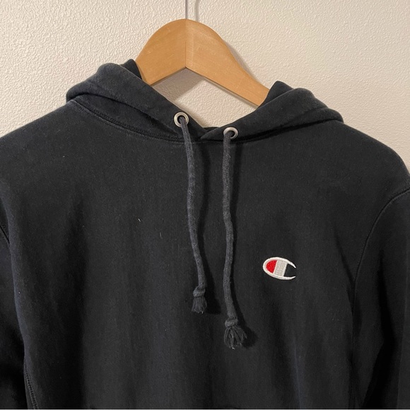 Champion Reverse Weave Solid Black Hoodie Kangaroo Pocket. Size Small - Picture 3 of 8